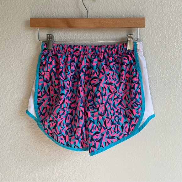 Nike Girls Pink Blue Pattern Athletic Running Shorts Girls Youth Size Large - Picture 6 of 8